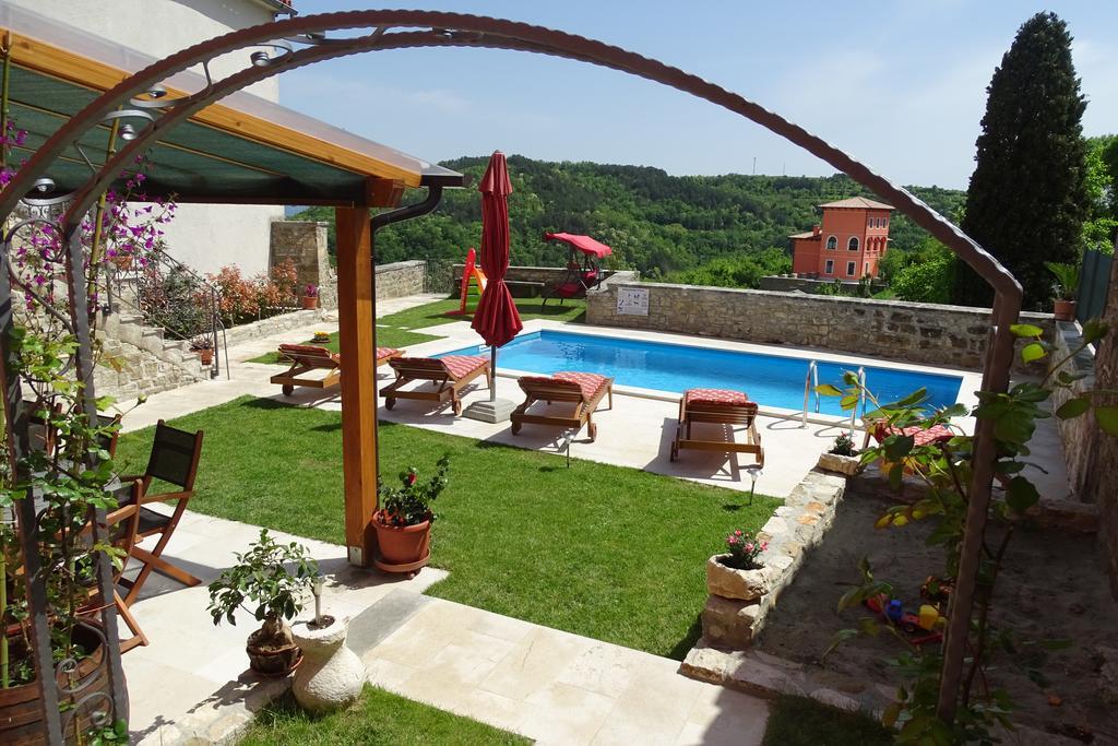 Villa Letizia Oprtalj Exterior photo